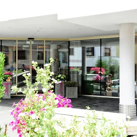 Готель Arnika 4*
