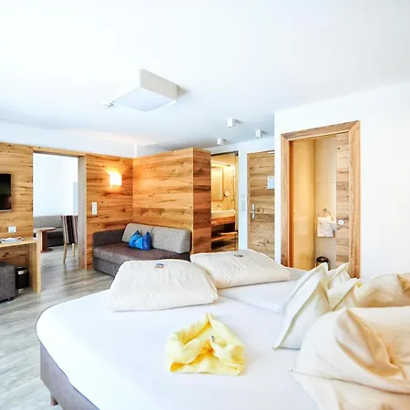 Arnika 4*