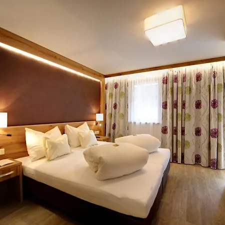 Готель Arnika 4*