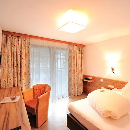 Готель Arnika 4*