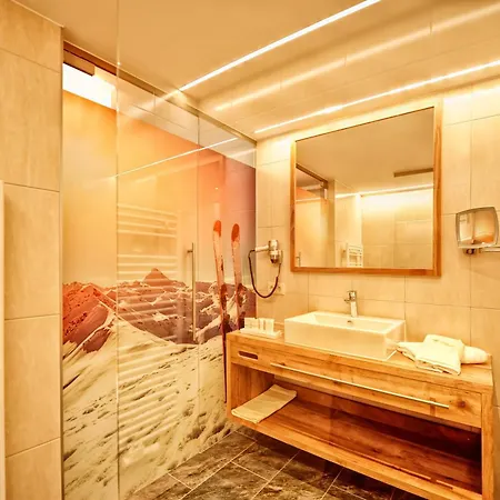 Arnika 4*
