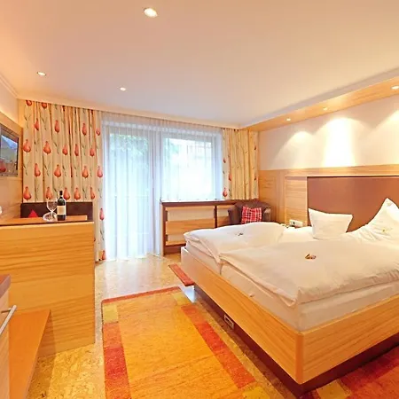 Arnika 4*